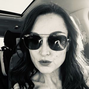 Meet your Posher, Joy